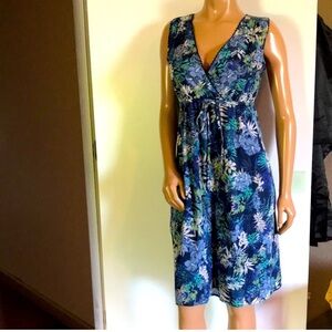 Eddie Bauer Navy Blue Floral Sleeveless V-Neck Dress